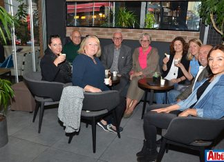 Alanya International Rotary Club üyeleri ve Gül Katanalp