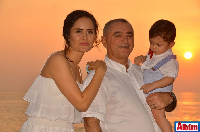 Leyla Çekiç, Dilaver Çekiç, Uğur Çınar Çekiç Leyla Çekiç, Dilaver Çekiç, Uğur Çınar Çekiç