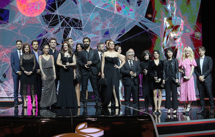 Dünya sinema endüstrisinin ilgi odağı olan ve başladığı günden bu yana büyük ses getiren 54. Uluslararası Antalya Film Festivali, görkemli bir törenle son buldu.