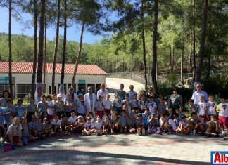 Bahçeşehir Koleji alanya öğrencileri 4 Ekim Hayvanları Koruma Günü kapmsamında hayvan barınağını ziyaret etti.