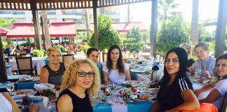 Yedi Bilim Koleji Alanya Olta Balık Evi sınıf kahvaltısı