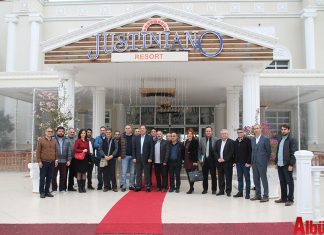 Alanya Turistik İşletmeciler Derneği (ALTİD) Yönetim Kurulu üyeleri, Alara Turizm Yatırımcıları Derneği (ALTUYAB) ve İncekum Turistik Otelciler Derneği (İNTOD) bölgesel toplantılarına katıldı.
