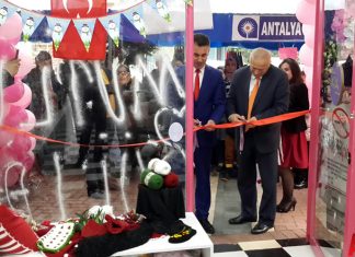 Süslü Püslü Tuhafiye Çeyiz Tekstil açıldı