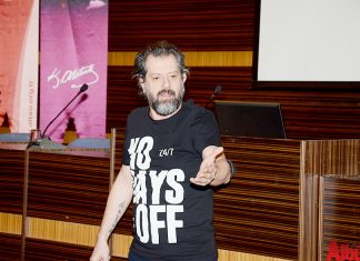Alanya Ticaret ve Sanayi Odası (ALTSO) Akademi'nin Birinci Dönem Kişisel Gelişim seminerleri devam ediyor. ALTSO Akademi tarafından son olarak Eğitmen Ebru Yaşar Seçen tarafından 'Bir Hikayem Var' konulu seminer gerçekleştirildi.