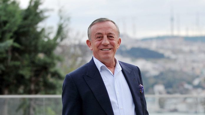 Ali Ağaoğlu'nun torunu oldu Ali Ağaoğlu'nun torunu oldu