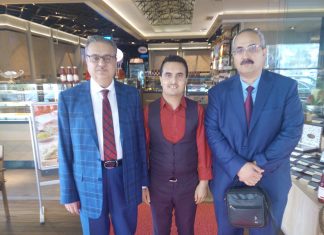 Mersin Valisi Ali İhsan Su Alanya'ya gelerek Alanya'nın gözde mekanlarından Faruk Güllüoğlu'nu ziyaret etti.