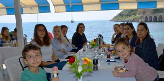 Granada Otel HK Müdürü Özlem Göktaş ve ekibi