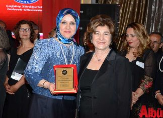 Yıldız Yücel, ÇYDD Alanya Şube Başkanı Nilgün Özcan
