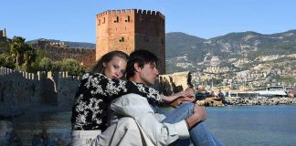 İtalyan top model Marco Castelli, model Ekaterina Feoktistova