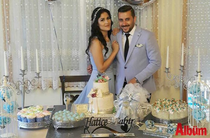 Uzun süredir birlikteliklerini sürdüren Serbest Muhasebeci ve Mali Müşavir Sabir Uysal ile Gıda Mühendisi Hatice Mart evlilik yolunda ilk adımı attılar. Uzun süredir birlikteliklerini sürdüren Serbest Muhasebeci ve Mali Müşavir Sabir Uysal ile Gıda Mühendisi Hatice Mart evlilik yolunda ilk adımı attılar.