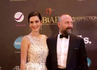 Ünlü Oyuncu Kıyafetiyle Biaf Ödül Törenine Damga Vurdu