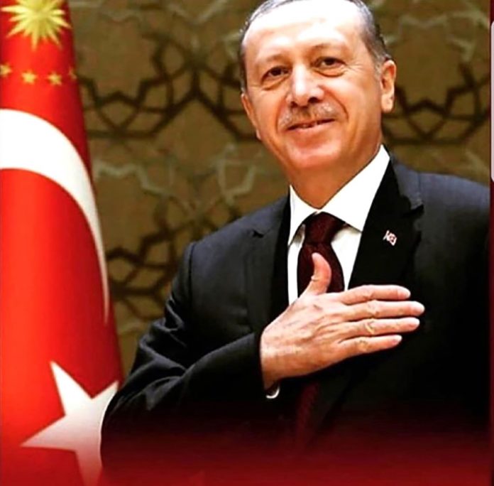 Ünlülerden Erdoğan'a tebrik mesajı yağdı