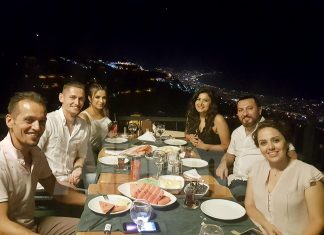 Manzara eşliğinde kutlama