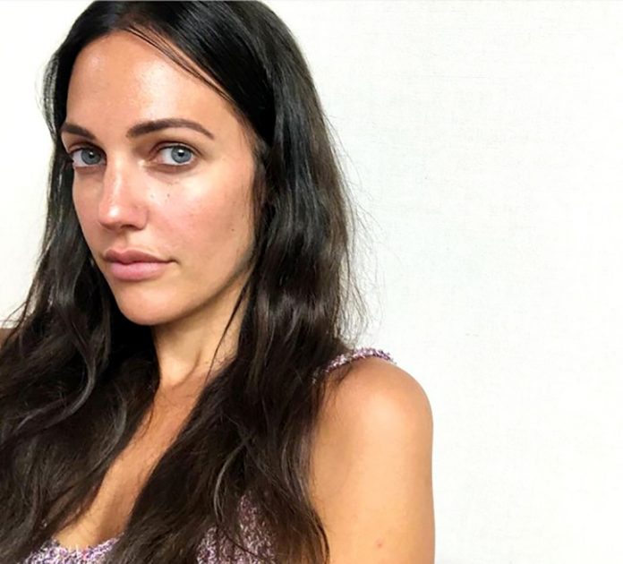 Hayranları Meryem Uzerli’nin yeni imajını beğenmedi Hayranları Meryem Uzerli’nin yeni imajını beğenmedi