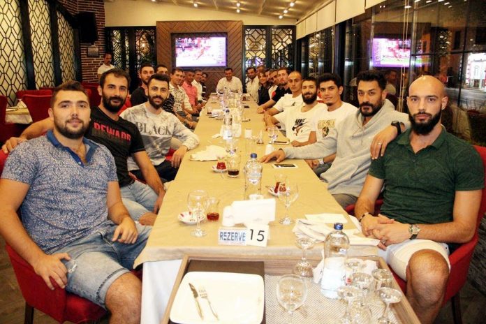 Maç öncesi moral yemeği Maç öncesi moral yemeği