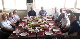 Çavuşoğlu turizmcilerle buluştu
