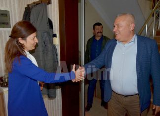 Alanya Gazeteciler Cemiyeti (AGC) Başkanı seçilen Gaye Coşkun'u ilçedeki oda başkanları ziyaret ederek yeni görevinde başarılar diledi.