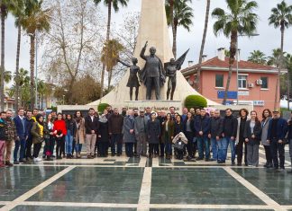 Tüm yurtta olduğu gibi Alanya’da da ’10 Ocak Çalışan Gazeteciler Günü’kutlandı. Alanya Gazeteciler Cemiyeti Başkanı Gaye Coşkun, gazeteciler adına Atatürk Anıtı'na çelenk bıraktı.﻿