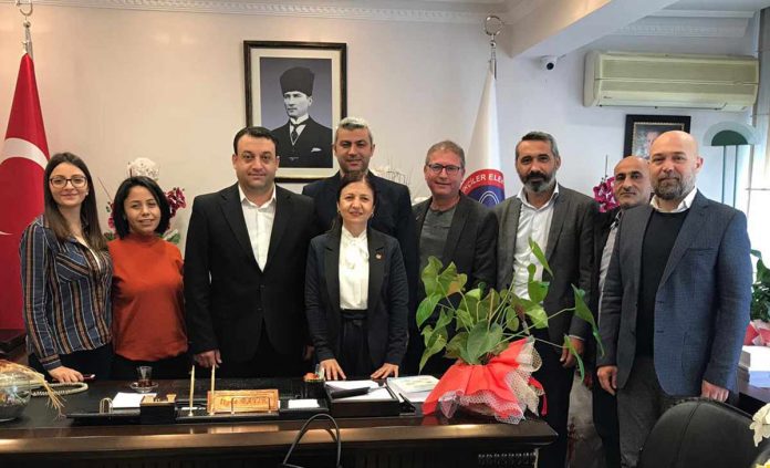 AGC-Elektrikçiler-Odası AGC Yönetimi iade-i ziyaretlerini sürdürdü. Oda başkanları gerçekleştirilen ziyaretlerde gazetecilerle her daim uyum içerisinde çalıştıklarını belirterek, desteklerini dile getirdiler.