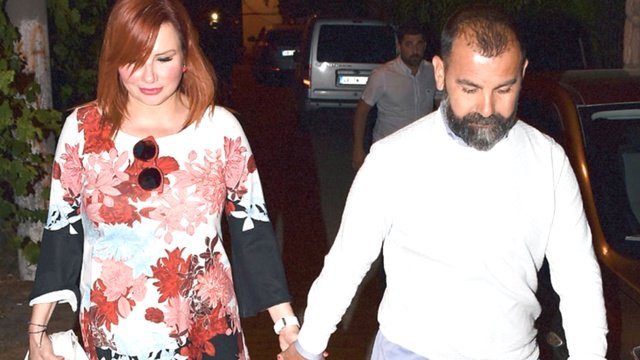 deniz seki tayfun Verdiği kilolarla bambaşka birine dönüşen ünlü şarkıcı Deniz Seki, yaklaşık bir yıldır aşk yaşadığı Tayfun Topal'la ayrıldı.