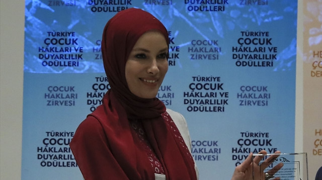 Gamze özçelik kendini yardım faaliyetlerine adayan Gamze Özçelik, Mısır'da 9 gencin idam edilmesine sessiz kalmayarak,