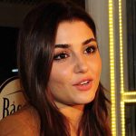 Oyuncu Hande Erçel, sözleşmeli olduğu menajerlik şirketiyle davalık oldu. Konu hakkında konuşan Erçel ise kendisini "Kariyerimi kötü yönettiler" diyerek savundu.