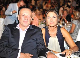Oyuncu Demet Akbağ'ın eşi Zafer Çika trafik kazasında yaşamını yitirdi.