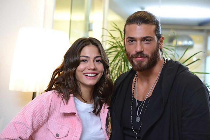 Oyuncu Can Yaman'ın sete gelen bir kişinin Demet Özdemir'e laf attığı için gerginlik çıkardığı ve elindeki fotoğraf makinesini fırlatarak bir oyuncuyu yaraladığı iddia edilmişti.