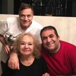Banyoda düşmesi sonucu hastaneye kaldırılan ve tedavisini gördüğü kaçış sendromuna yeniden yakalanan Mehmet Ali Erbil, aylar sonra ilk kez görüntülendi.