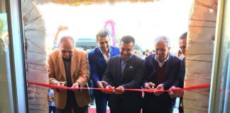 Alanya'da 20 yıllık tecrübesinin ardından Ali Köylü kendisine ait olan Köylü Ticaret'i hizmete açtı. Köylü Ticaret'te inşaat, boya ve hırdavat ürünleri satışa sunuluyor.