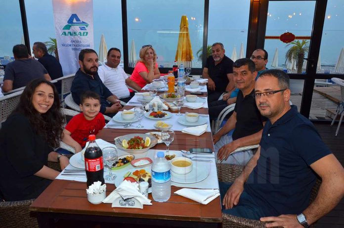 Antalya Sigorta Acentaları Derneği (ANSAD) tarafından Alanya'da bulunan sigorta acentaları için iftar programı düzenlendi.