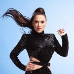 Sanatçı Demet Akalın, katıldığı canlı yayında hamilelik sürecinin çok zorlu geçtiğini hatta 5 aylık hamileyken kendisini şişlemeyi düşündüğünü itiraf etti.