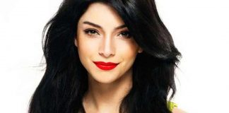 Oyuncu Merve Boluğur, geçtiğimiz gün telefonuna mesaj atan kişi tarafından, elinde birçok fotoğraf ve müstehcen görüntü olduğu ileri sürülerek tehdit edildi. Boluğur'un şikayeti üzerine olay hakkında soruşturma başlatıldı.