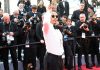 Nusret Gökçe de '72. Cannes Film Festivali'ne katıldı ve kırmızı halı üzerinde kendisiyle özdeşleşen Saltbae hareketini yaptı.