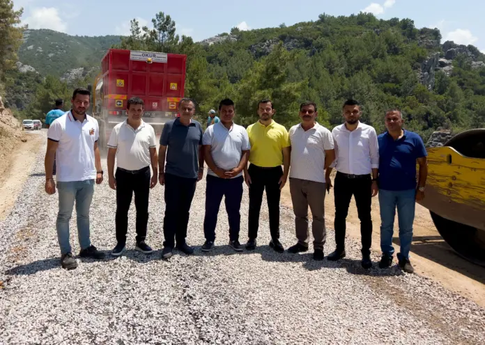 4 mahalleyi birbirine bağlıyor