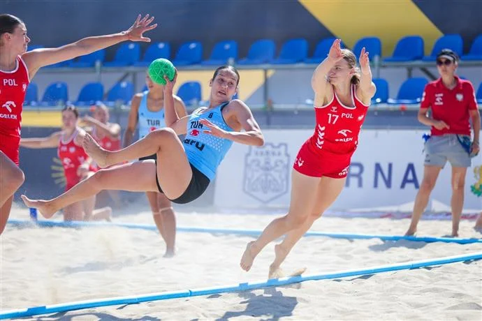 plaj voleybolu
