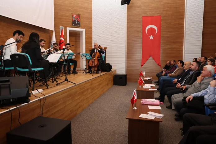 ALKÜ’DE ÖĞRETMENLER GÜNÜ KONSERİ DÜZENLENDİ (2)