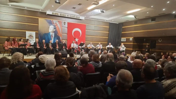 Alanya’da Öğretmenler Günü’ne özel Türk Halk Müziği Konseri büyük ilgi gördü